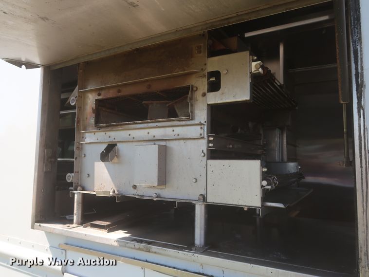 image for item IO9091 2000 Freightliner MT55  food truck