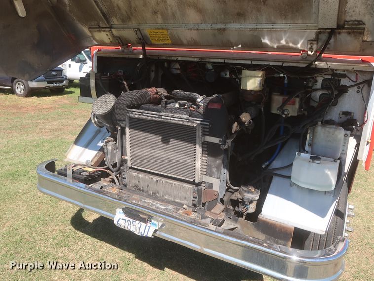 image for item IO9091 2000 Freightliner MT55  food truck