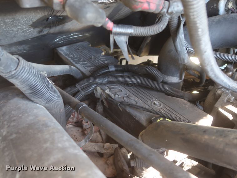 image for item IO9091 2000 Freightliner MT55  food truck