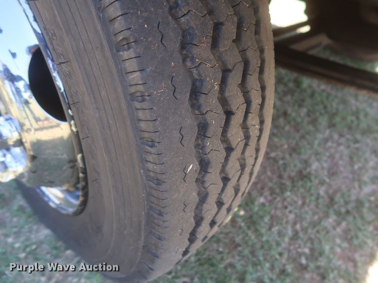 image for item IO9091 2000 Freightliner MT55  food truck