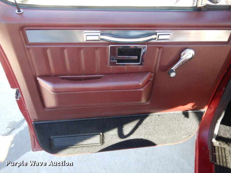 image for item IP9028 1981 GMC C1500  pickup truck