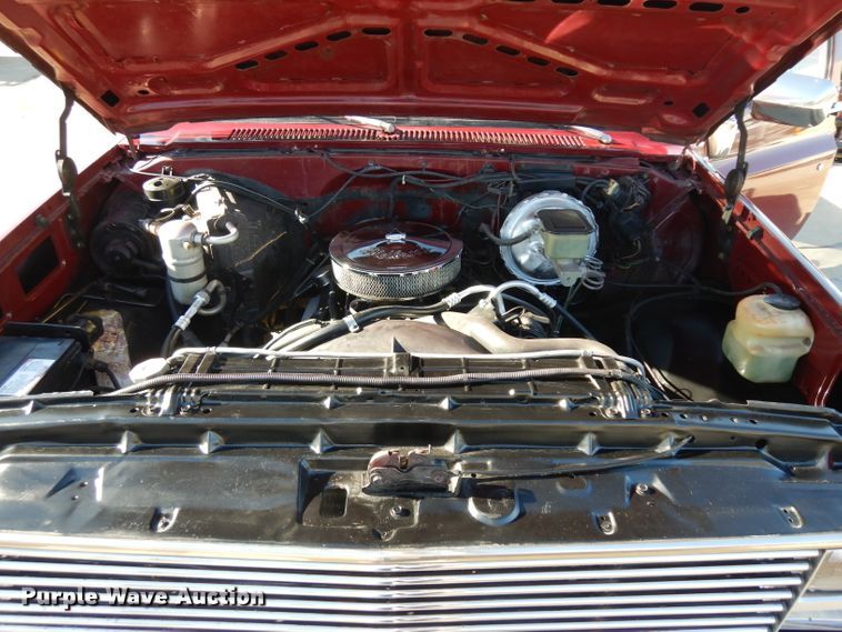 image for item IP9028 1981 GMC C1500  pickup truck