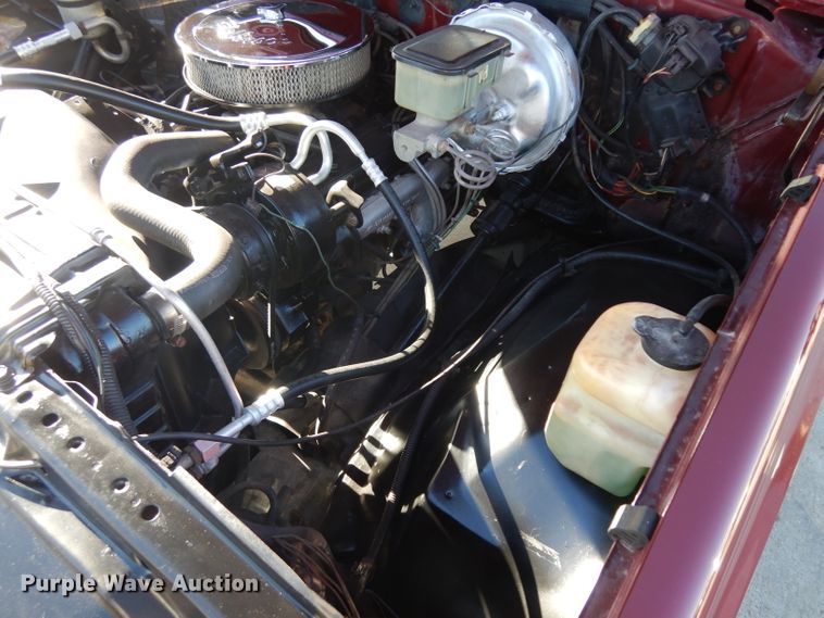 image for item IP9028 1981 GMC C1500  pickup truck