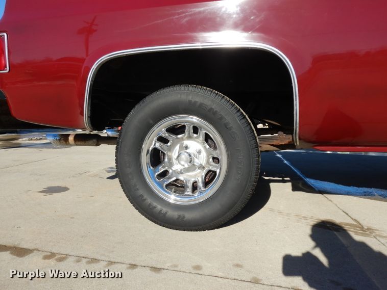 image for item IP9028 1981 GMC C1500  pickup truck