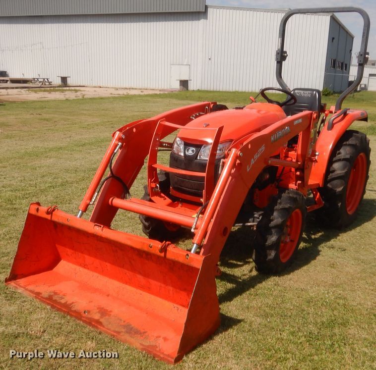image for item IP9780 Kubota L2501D  tractor