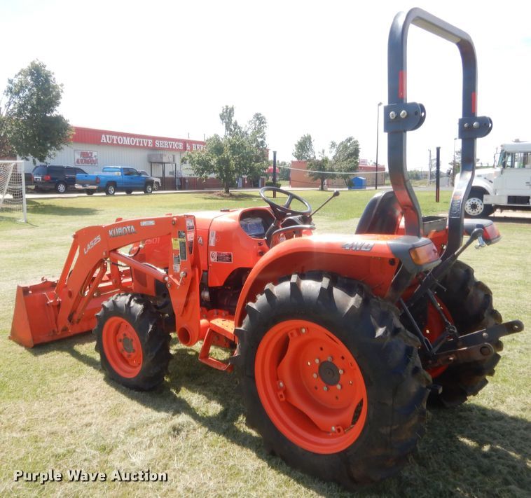 image for item IP9780 Kubota L2501D  tractor