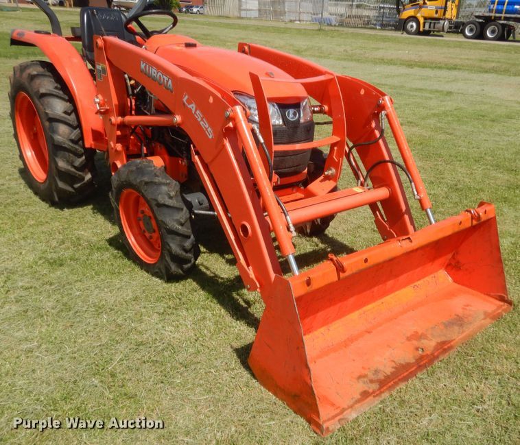 image for item IP9780 Kubota L2501D  tractor
