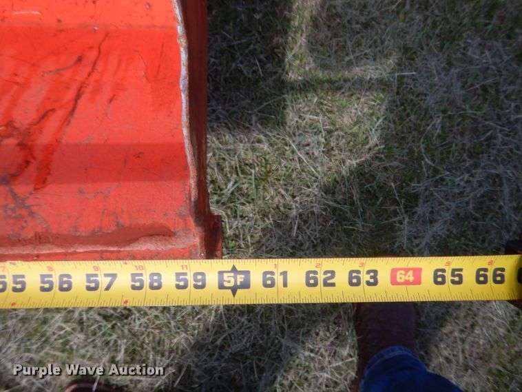 image for item IP9780 Kubota L2501D  tractor