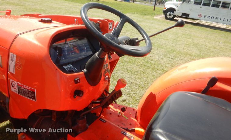 image for item IP9780 Kubota L2501D  tractor