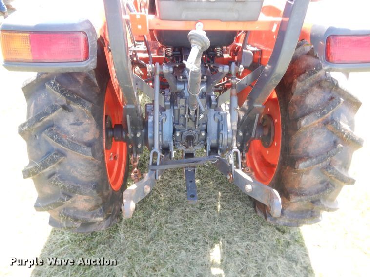 image for item IP9780 Kubota L2501D  tractor