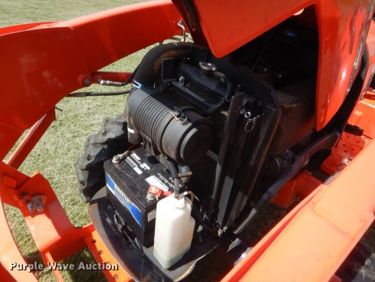 image for item IP9780 Kubota L2501D  tractor