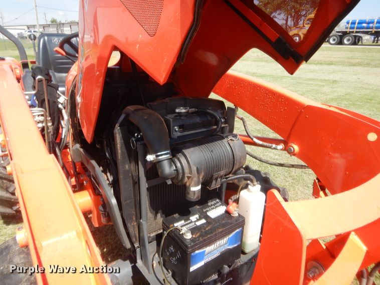 image for item IP9780 Kubota L2501D  tractor