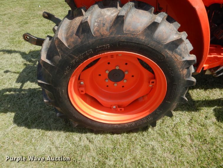 image for item IP9780 Kubota L2501D  tractor