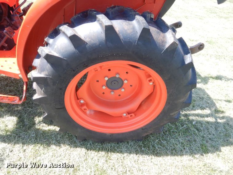 image for item IP9780 Kubota L2501D  tractor