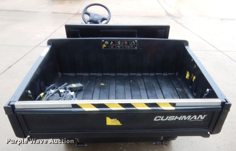 image for item IP9843 Cushman VC545  golf cart