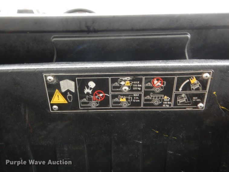 image for item IP9843 Cushman VC545  golf cart