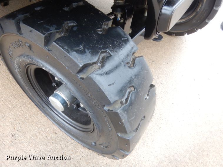 image for item IP9843 Cushman VC545  golf cart