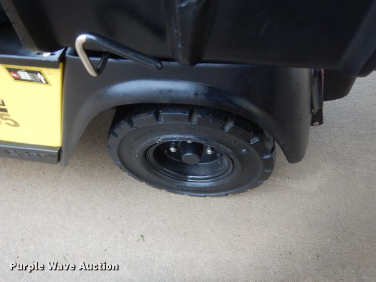 image for item IP9843 Cushman VC545  golf cart