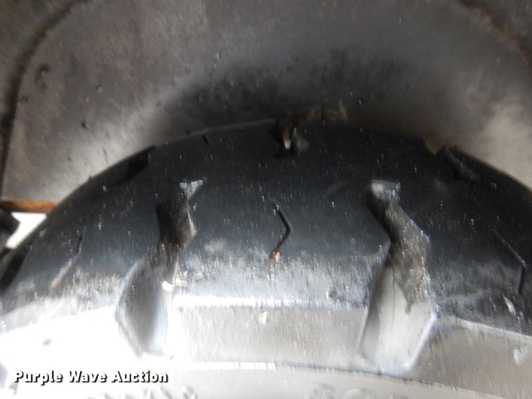 image for item IP9843 Cushman VC545  golf cart