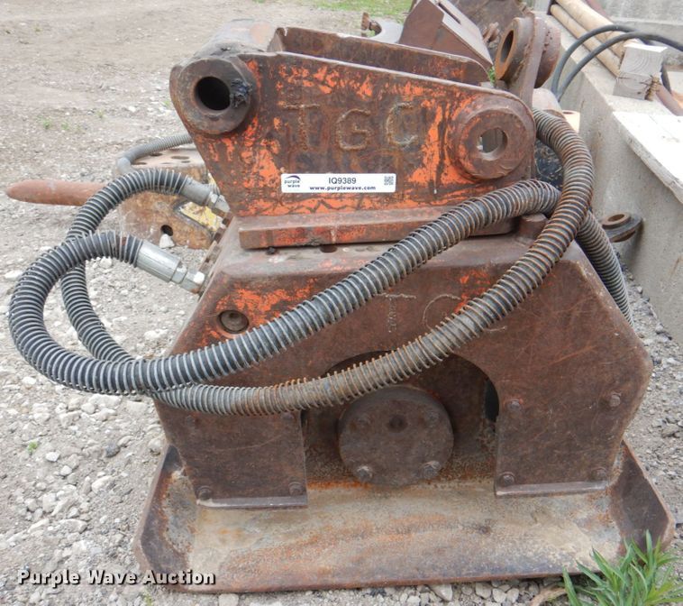image for item IQ9389 TGC excavator plate compactor