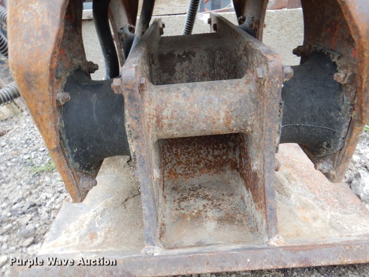 image for item IQ9389 TGC excavator plate compactor