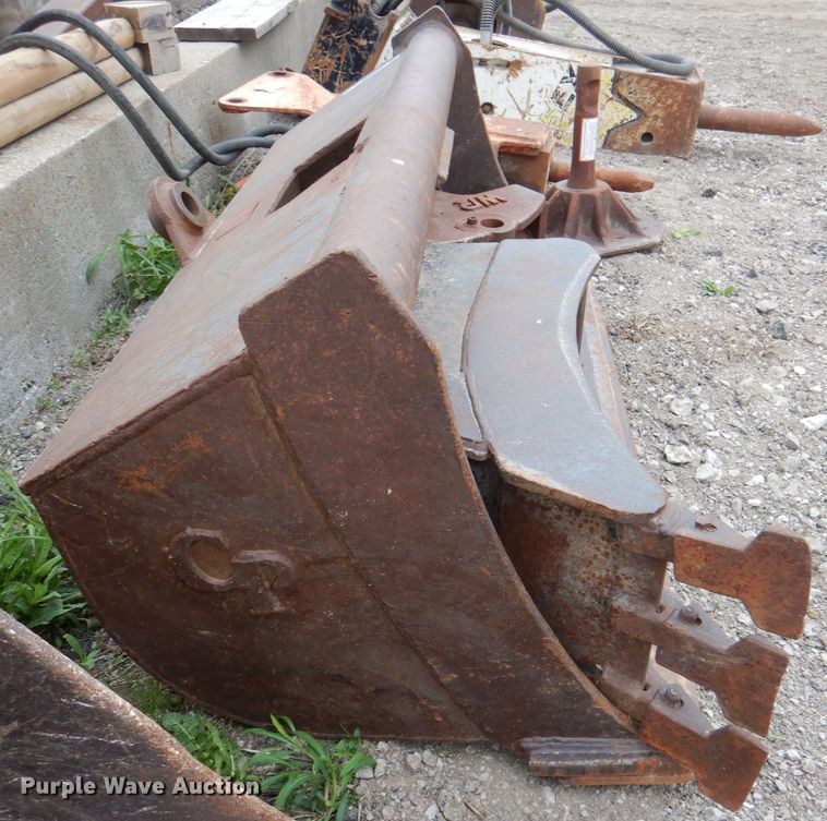 image for item IQ9392 (2) CP excavator buckets