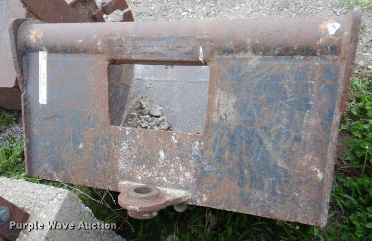 image for item IQ9393 CP 36"W excavator bucket