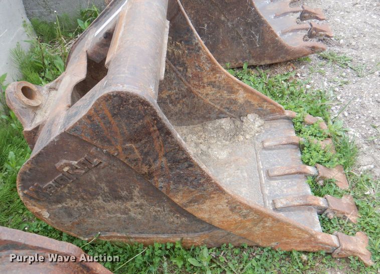 image for item IQ9394 Wain Roy 24"W excavator bucket