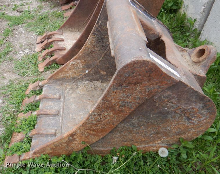 image for item IQ9394 Wain Roy 24"W excavator bucket