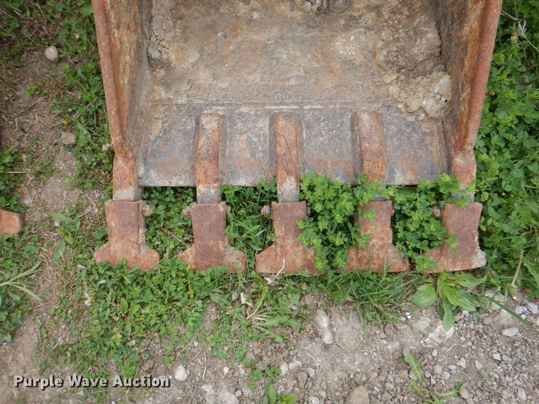 image for item IQ9394 Wain Roy 24"W excavator bucket