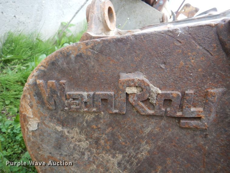 image for item IQ9394 Wain Roy 24"W excavator bucket