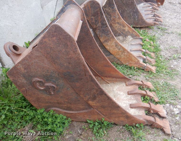 image for item IQ9395 CP 18"W excavator bucket