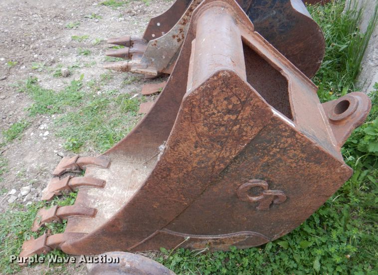 image for item IQ9395 CP 18"W excavator bucket