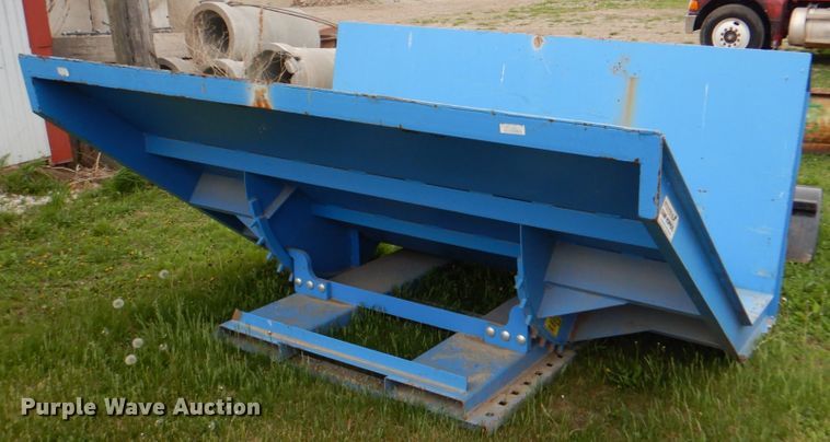 image for item IQ9404 Dump hopper