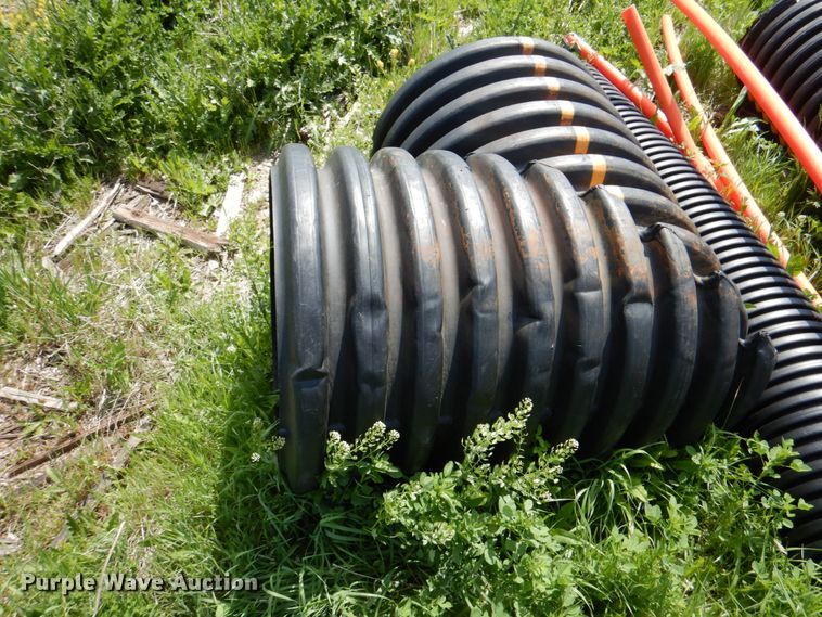 image for item IQ9439 Approximately 7 corrugated pipes