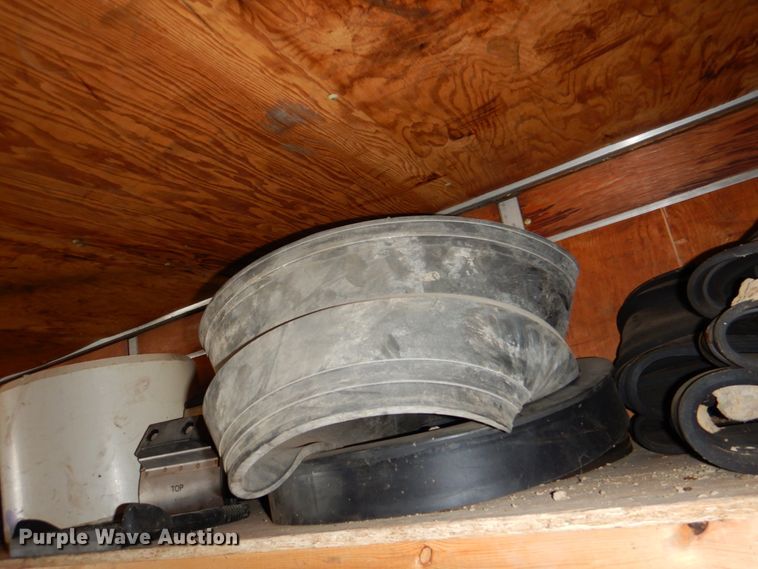 image for item IQ9453 Approximately 60 pieces of irrigation supplies