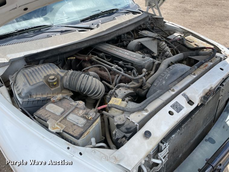 image for item IR9875 1997 Dodge Ram 3500  Club Cab flatbed pickup truck