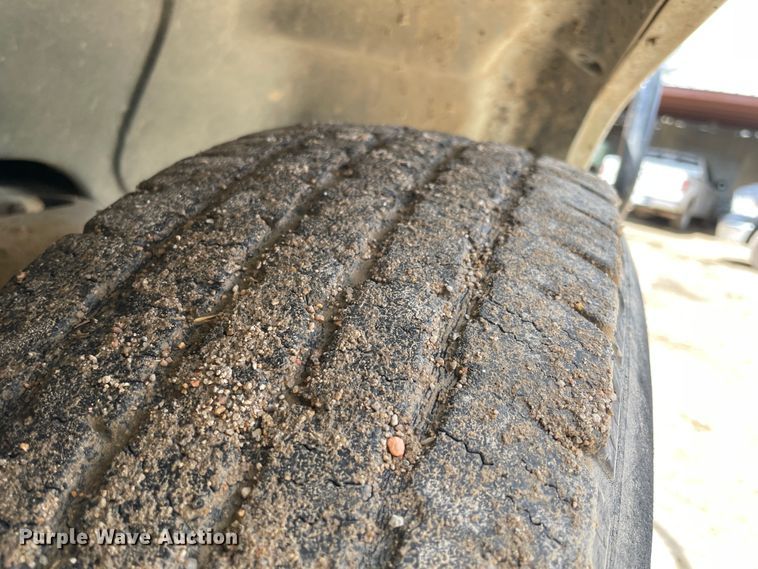 image for item IR9875 1997 Dodge Ram 3500  Club Cab flatbed pickup truck