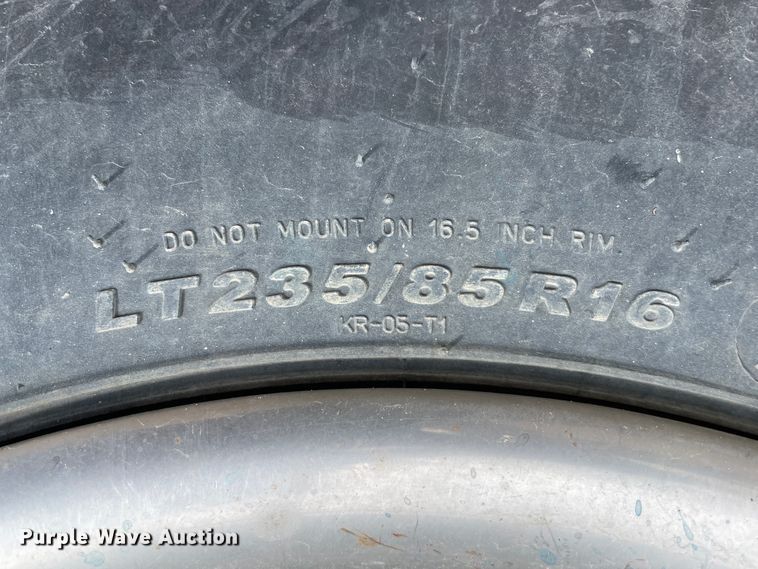 image for item IR9875 1997 Dodge Ram 3500  Club Cab flatbed pickup truck