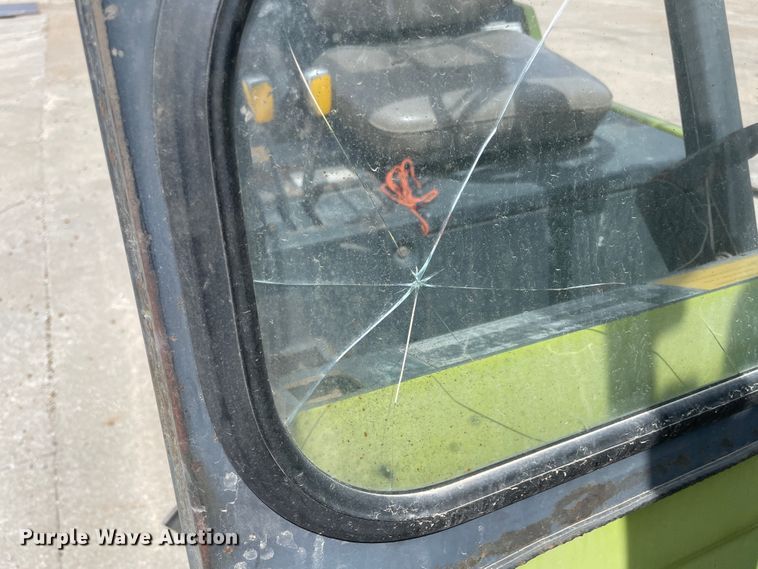 image for item IR9878 1993 Clark GPX25  forklift