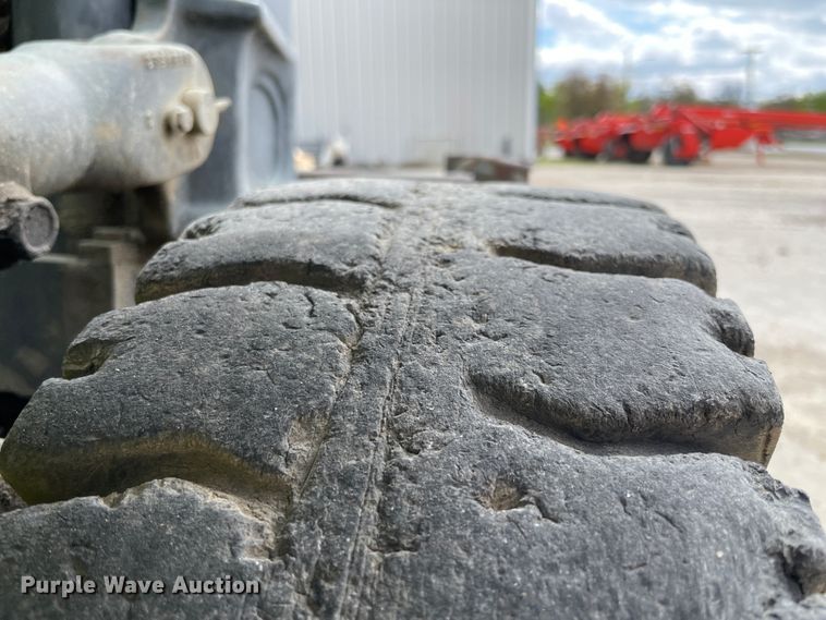 image for item IR9878 1993 Clark GPX25  forklift