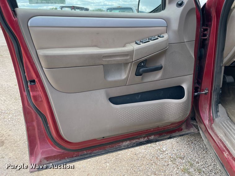 image for item IR9880 2002 Mercury Mountaineer  SUV