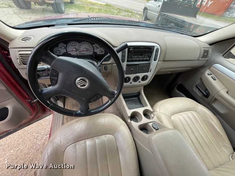 image for item IR9880 2002 Mercury Mountaineer  SUV
