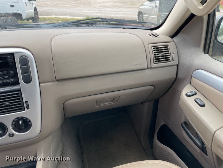 image for item IR9880 2002 Mercury Mountaineer  SUV