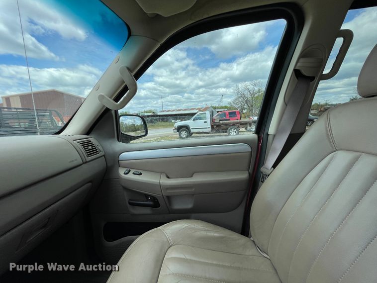 image for item IR9880 2002 Mercury Mountaineer  SUV