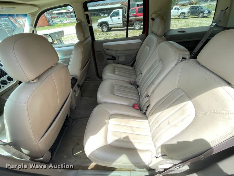 image for item IR9880 2002 Mercury Mountaineer  SUV