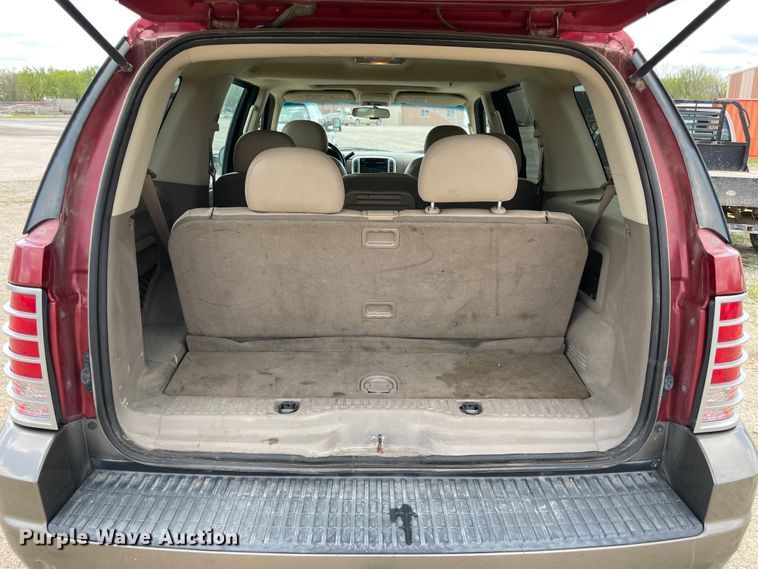 image for item IR9880 2002 Mercury Mountaineer  SUV