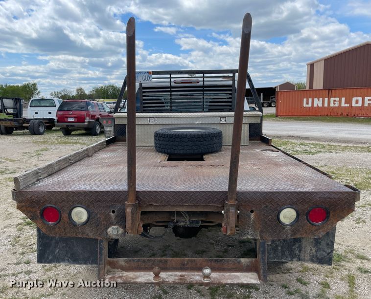 image for item IR9882 2001 Chevrolet Silverado 1500  bale bed pickup truck