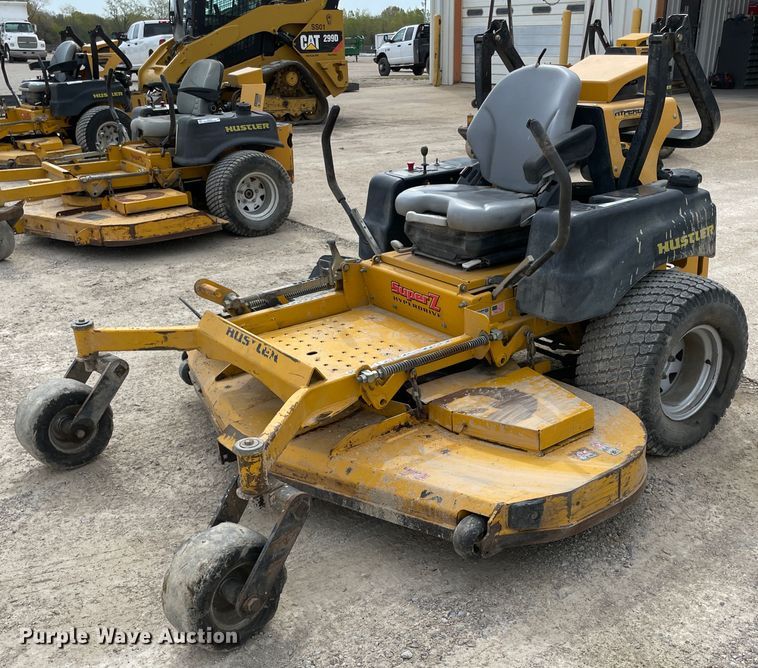 image for item IR9896 2013 Hustler Super Z  ZTR lawn mower