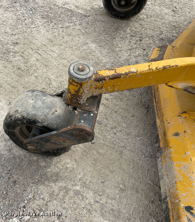 image for item IR9896 2013 Hustler Super Z  ZTR lawn mower